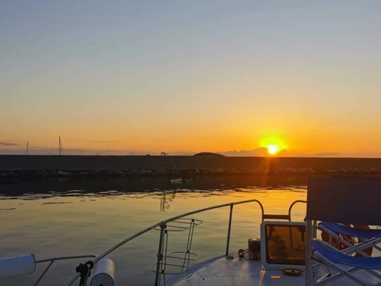 Cranchi C 8 sport  charter bareboat or skippered in  Palermo