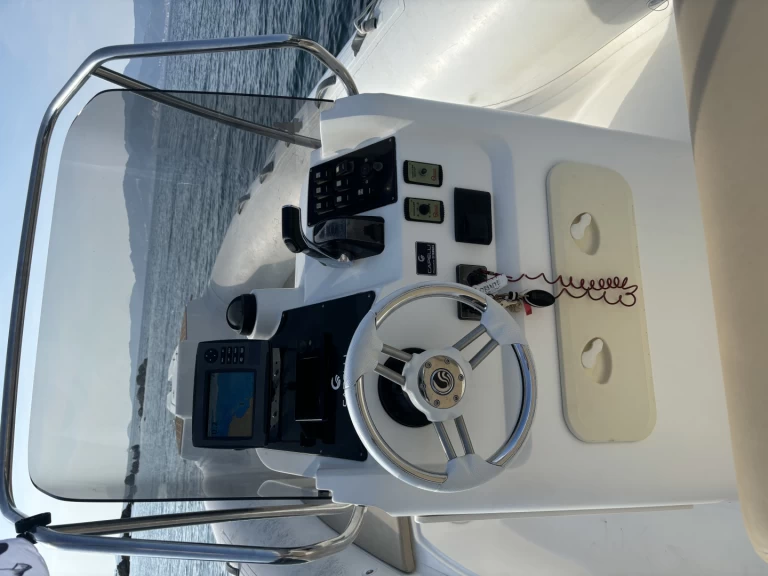 Hire a Capelli Tempest 770 Ajaccio