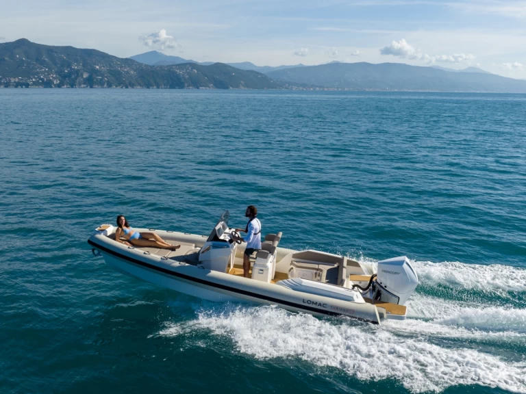 Charter a Lomac Lomac Turismo 7.0 in Porto di Reggio Calabria on Samboat