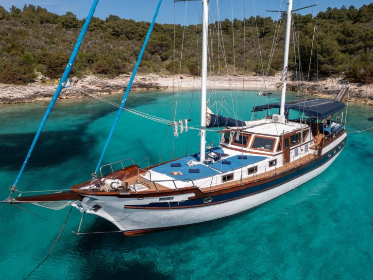 Yacht charter Split - Unknown Hera on SamBoat