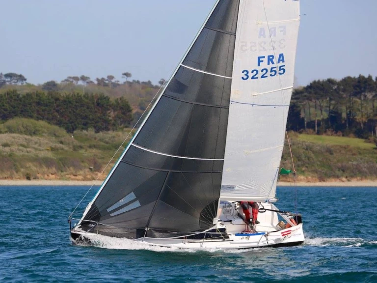 Hire Sailboat Bénéteau with a boat licence