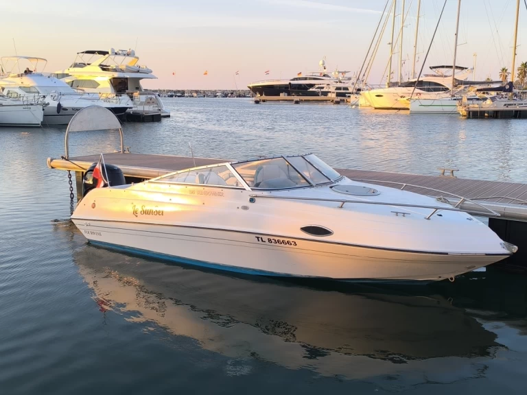 Motorboat hire in Saint-Raphaël - Four Winns Sundowner 195