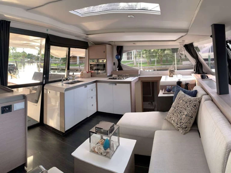 Hire Luxury Yacht Fountaine Pajot with a boat licence