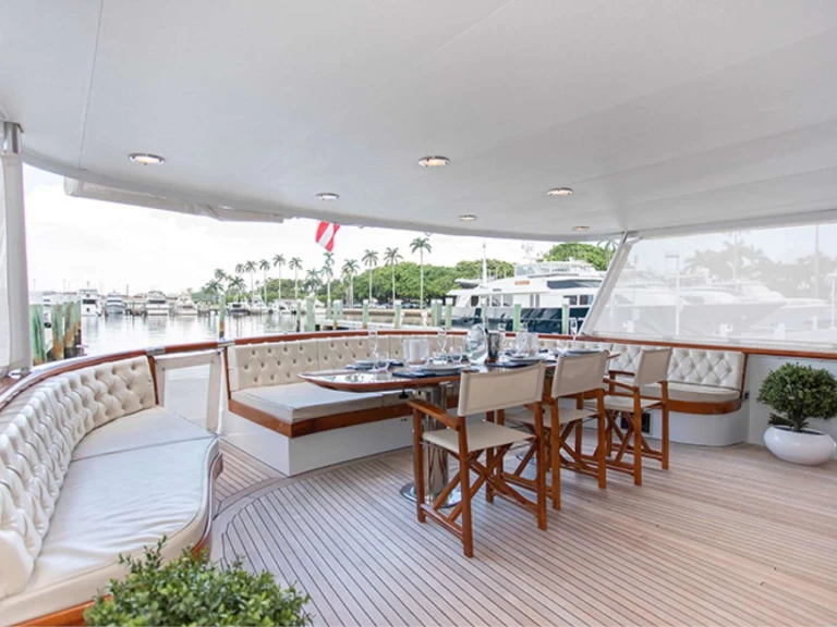 Hire Luxury Yacht with or without skipper Burger State of Maine