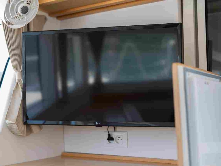 Hire Catamaran with or without skipper Lagoon Punat