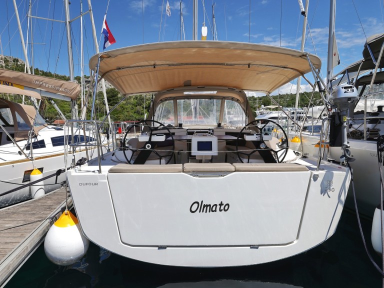 Hire a Dufour Dufour 390 Primošten