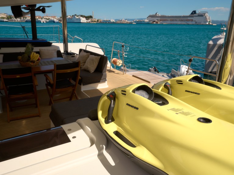 Charter a Lagoon Lagoon 52 F in Trogir on Samboat