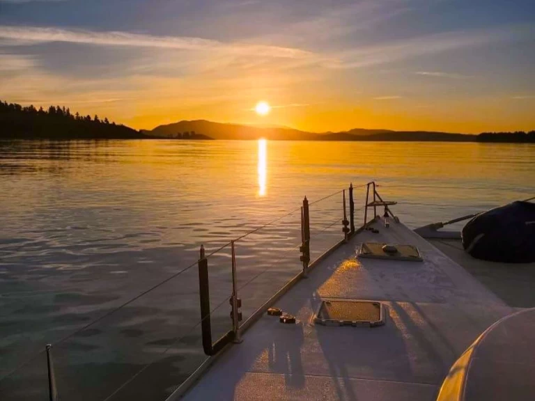 Luxury Yacht to hire British Virgin Islands (BVI) at the best price