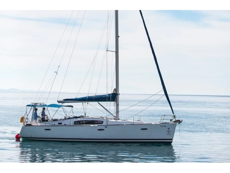 Hire Sailboat Bénéteau with a boat licence