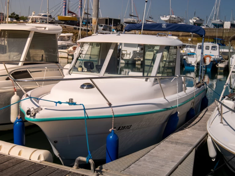 Charter a Ocqueteau Ocqueteau 615 Espace in Les Sables-d'Olonne on Samboat