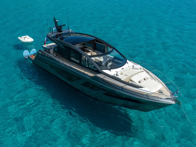 Luxury Yacht hire in Saint-Tropez - Sunseeker PREDATOR 65
