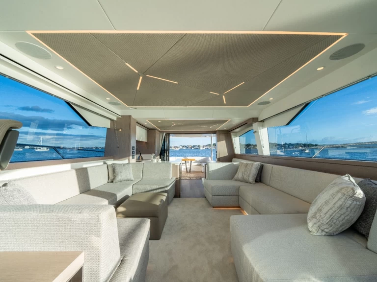 Hire Luxury Yacht Sunseeker with a boat licence