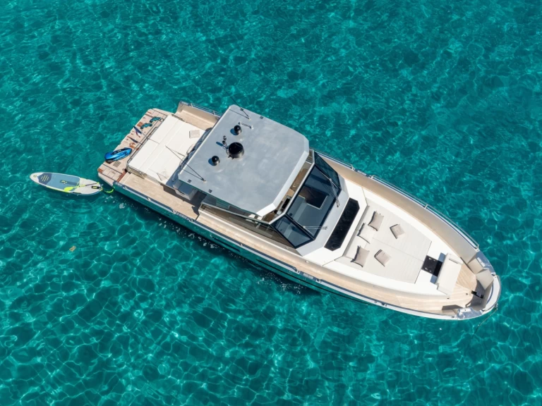 Hire Motorboat with or without skipper MED YACHT  Saint-Tropez