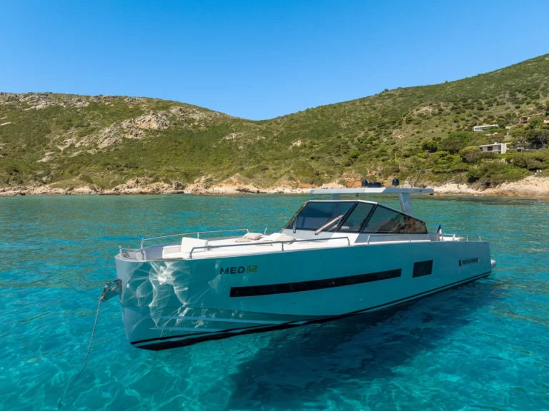 Motorboat to hire Saint-Tropez at the best price