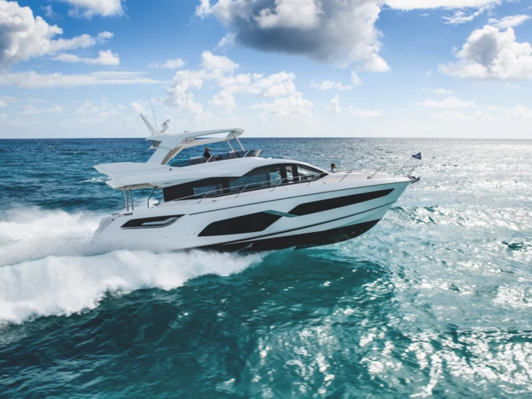 Yacht hire Saint-Tropez cheap Manhattan 68