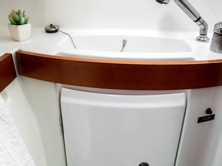 Yacht hire Lefkáda cheap Oceanis 43