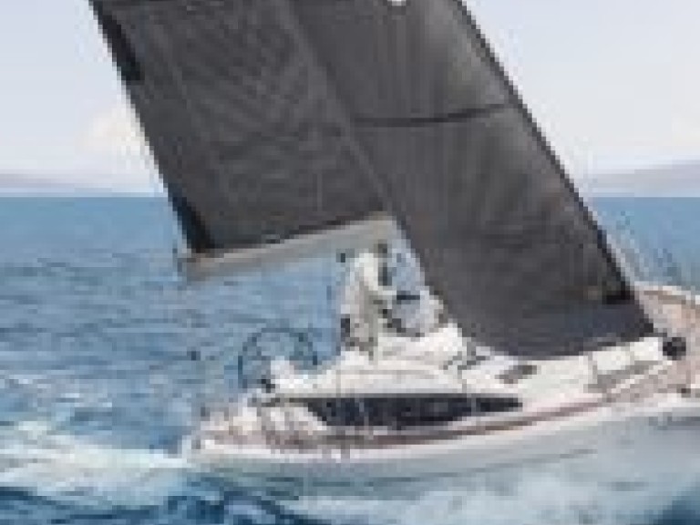 Charter a Bavaria Bavaria C38 in Marseille on Samboat