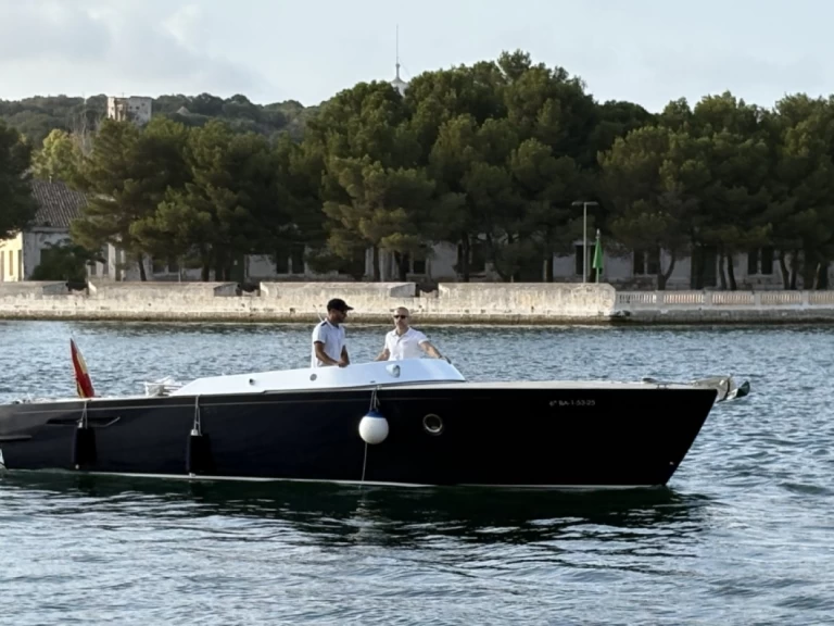 Hire Motorboat with or without skipper VENTURI Mahón