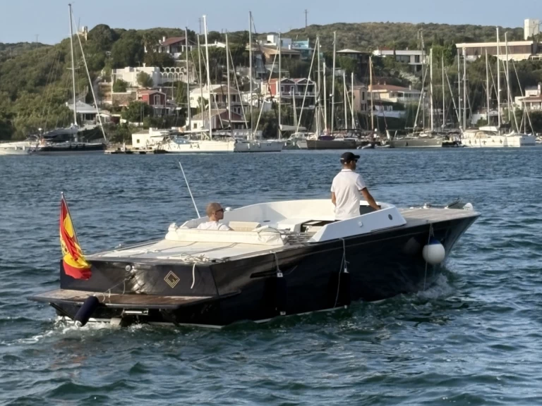 Hire Motorboat VENTURI with a boat licence