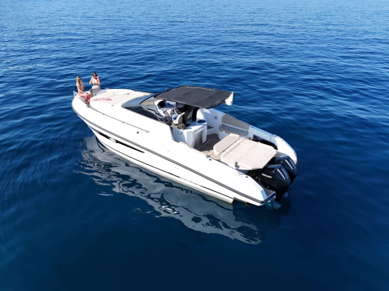 Motorboat to hire Sorrento at the best price