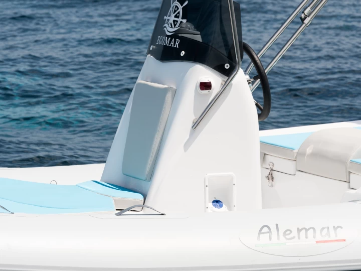 Hire a Alemar M600 Alemar Trapani
