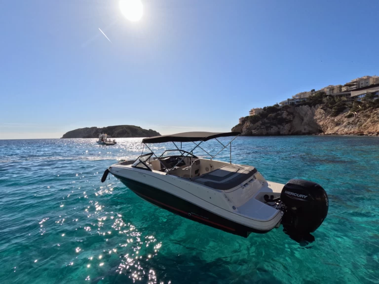 Motorboat to hire Club Nàutic Santa Ponsa at the best price