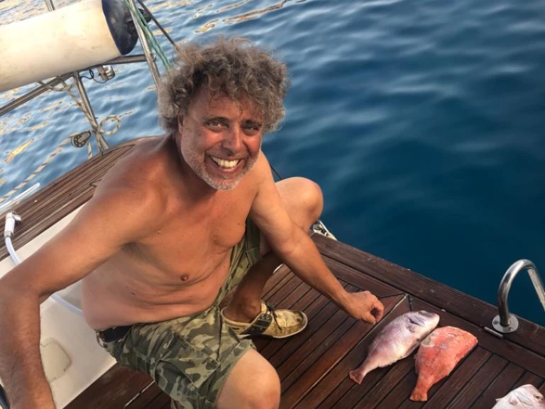 Sailboat to hire Marina Baotić at the best price