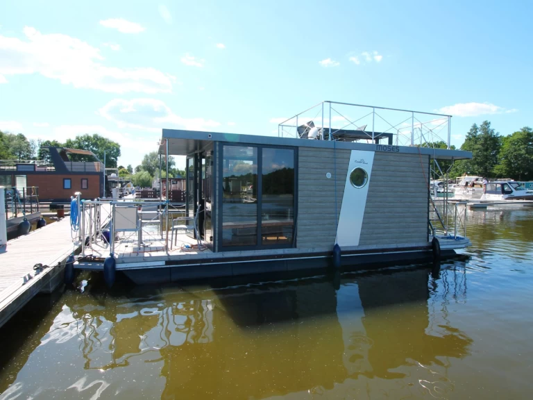 Canal boat hire in Zehdenick - Hausboot Hausboot MOSES