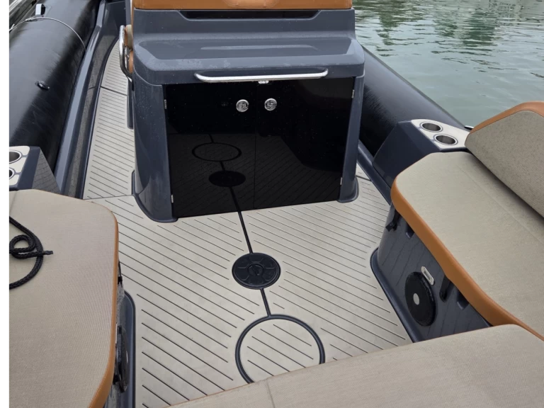 RIB to hire Les Sables-d'Olonne at the best price