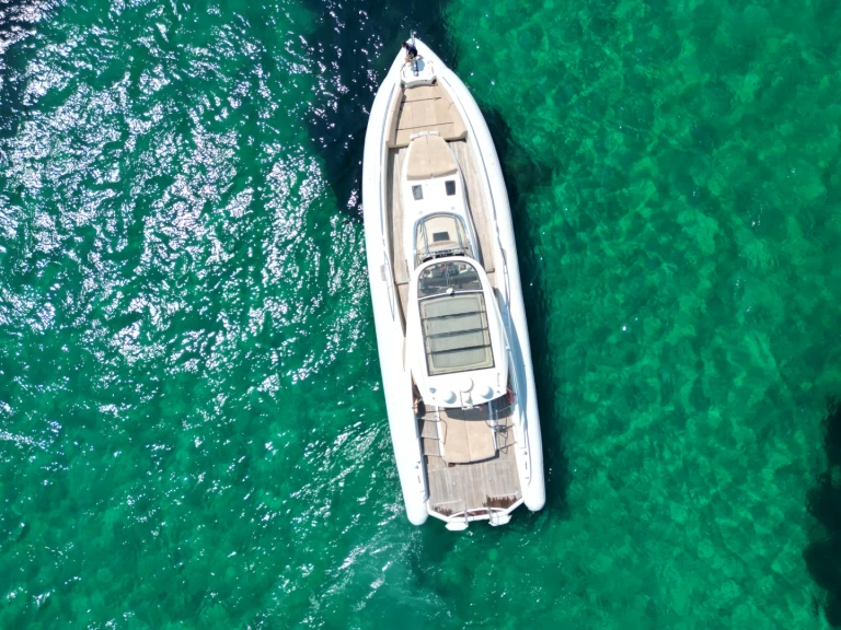 Hire Luxury Yacht with or without skipper ISOLA Porto-Vecchio