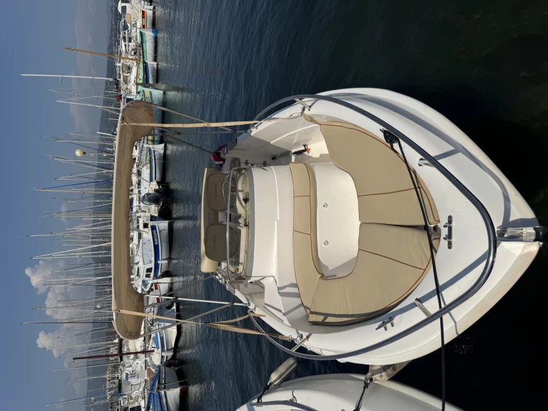 Hire a Cn-Cap-Ferret B2 La Ciotat