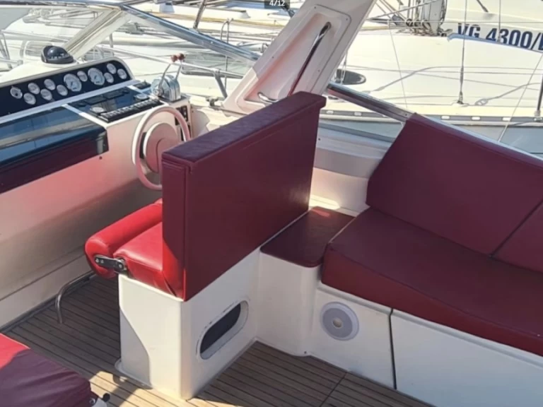 Hire a Fiart Fiart 32 Genius Ponza