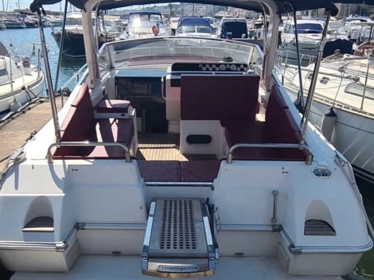 Yacht hire Ponza cheap Fiart 32 Genius