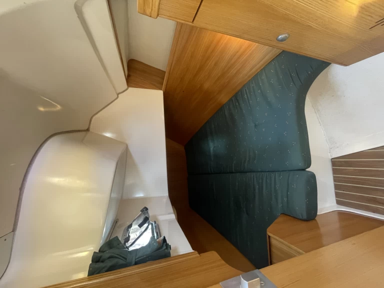 Yacht charter Auray - Alliaura-Marine FEELING 32 on SamBoat