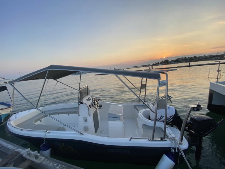 Yacht hire Néa Moudhaniá cheap Igma