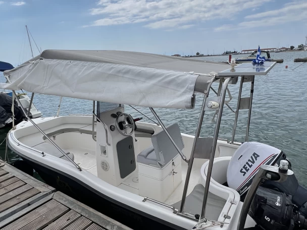 Igma Igma charter bareboat or skippered in  Néa Moudhaniá