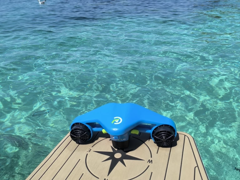 Yacht hire Mandelieu-la-Napoule cheap Quicksilver 605 Sundeck