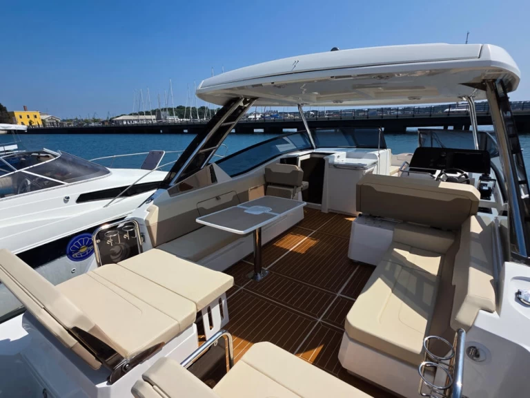 Aquila Aquila 32 charter bareboat or skippered in  Pula