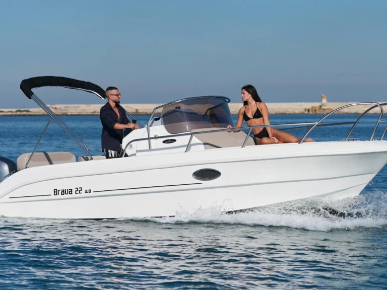 Motorboat hire in Pula - Mingolla Brava 22 WA