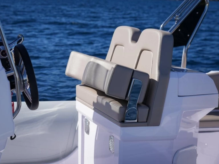 Hire RIB with or without skipper Italboats Pula