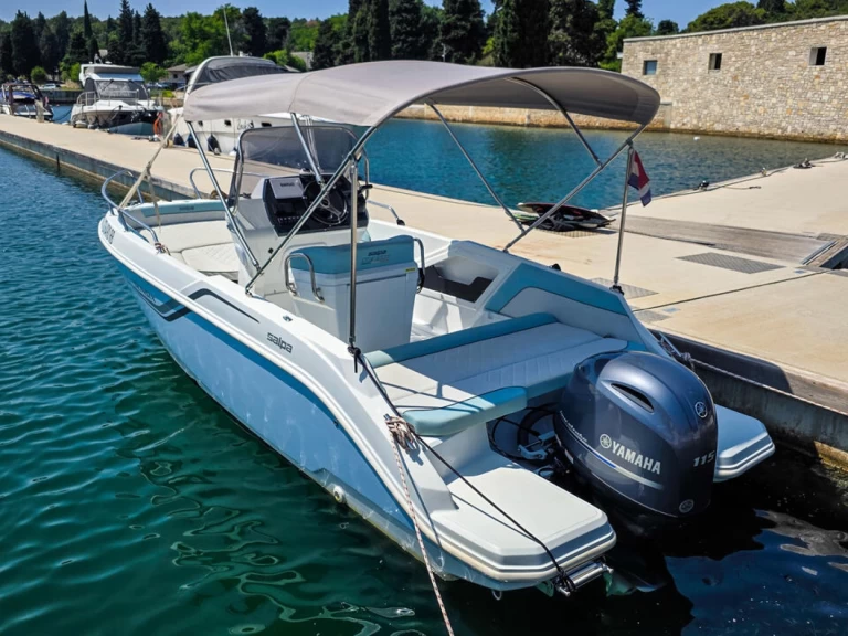 Motorboat hire in Pula - Salpa Salpa Sunsix