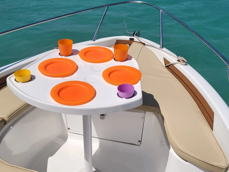 Charter a B2 Marine Cap Ferret 552 Open Swing in Annecy on Samboat