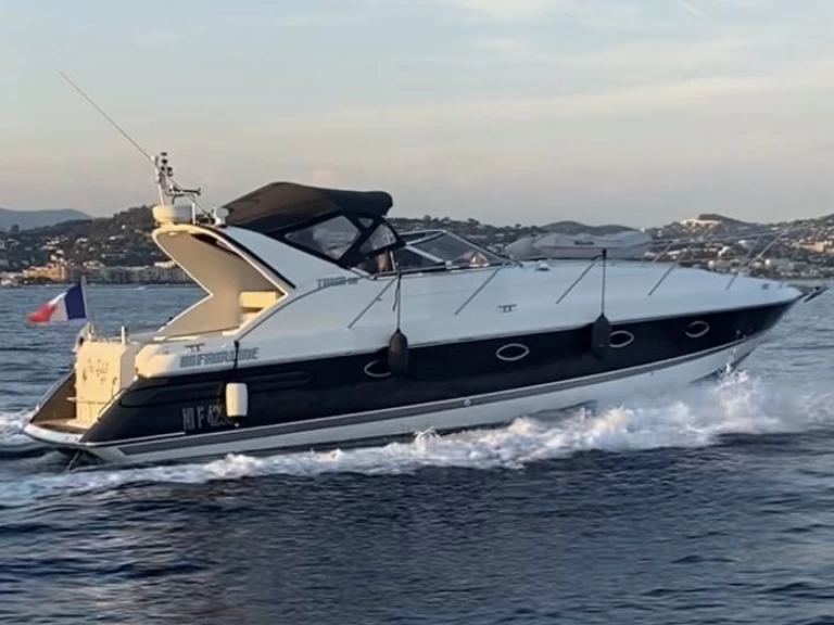 Motorboat to hire Mandelieu-la-Napoule at the best price