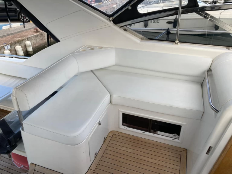 Yacht charter Mandelieu-la-Napoule - Fairline Targa 38 on SamBoat