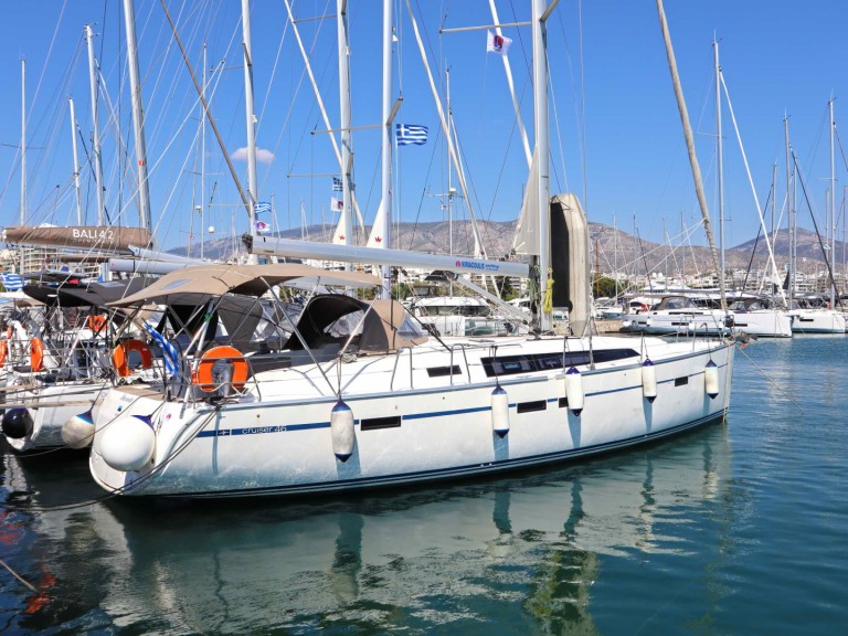Yacht charter Lygia - Bavaria Cruiser 46 on SamBoat