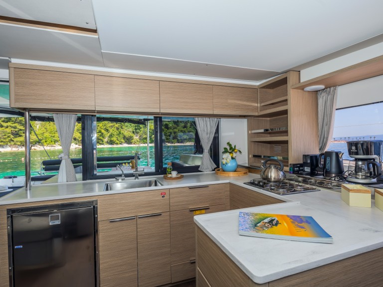 Hire Catamaran with or without skipper Lagoon Split