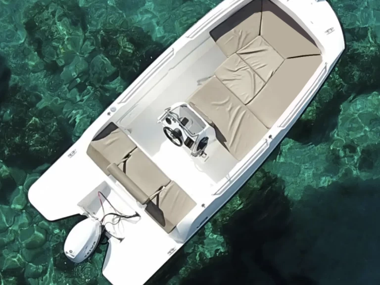 Yacht charter San Antonio Port - V2 BOATS 5.0 SPORT on SamBoat