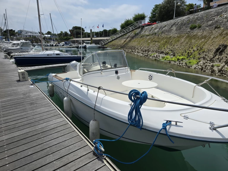 Jeanneau Cap Camarat 625 charter bareboat or skippered in  Saint-Denis-d'Oléron
