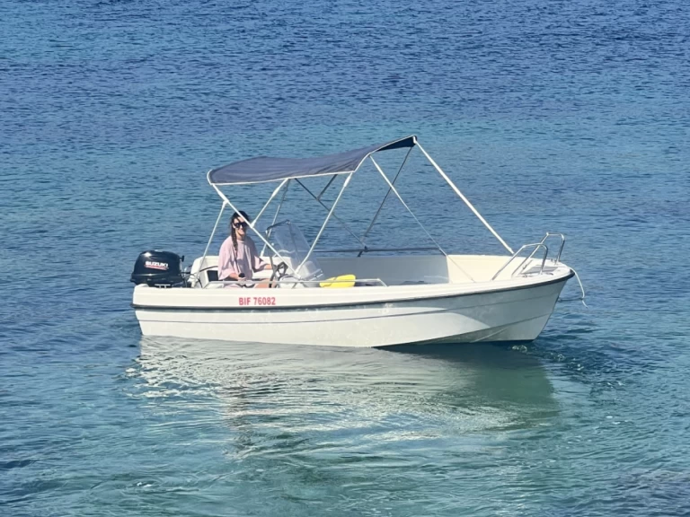 Charter a Terhi 445 C in Galéria on Samboat