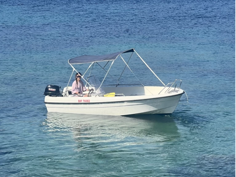 Terhi 445 C charter bareboat or skippered in  Galéria